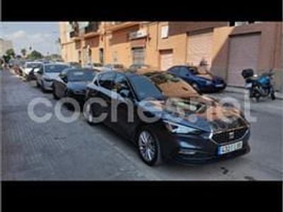 Gris / plata Usado 2022 Seat Leon XCELLENCE Berlina | 19.299 € (Buen precio)