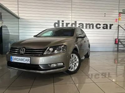 Usado VW Passat Edition 140 CV (102 kW) 2012 Gris / plata Berlina