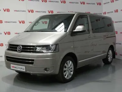 Usado VW Multivan Highline 179 CV (131 kW) 2013 Gris Monovolumen
