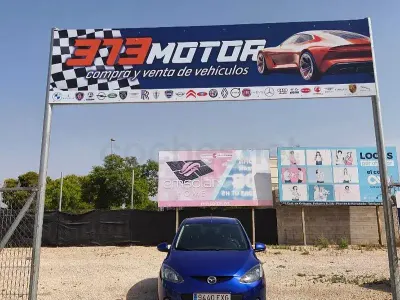 Usado Mazda 2 Sportive 103 CV (75 kW) 2007 Azul Utilitario