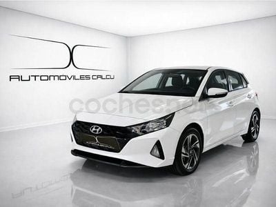 Usado Hyundai i20 100 CV (73 kW) 2021 Blanco Berlina