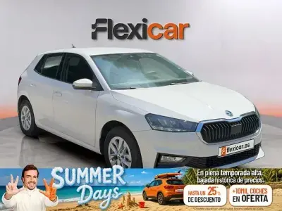 Usado Skoda Fabia Active 80 CV (58 kW) 2023 Blanco Utilitario