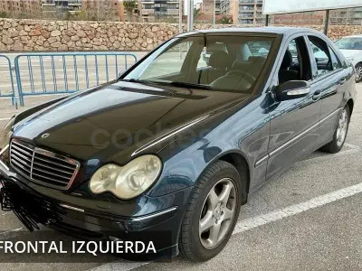 Käytetty Mercedes C320 Avantgarde 218 HP (160 kW) 2004 Harmaa Sedan