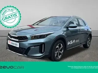 Usado Kia XCeed 136 CV (100 kW) 2024 Gris SUV