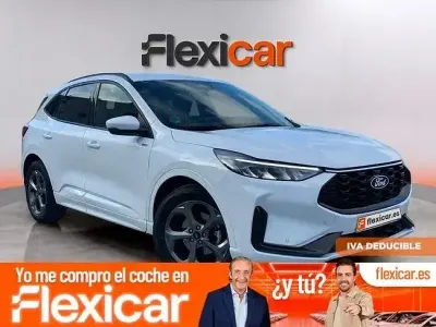 Usado Ford Kuga ST-Line 150 CV (110 kW) 2025 Blanco SUV