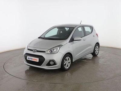 Gris Usado 2016 Hyundai i10 Utilitario | 9399 € (Un poco caro)