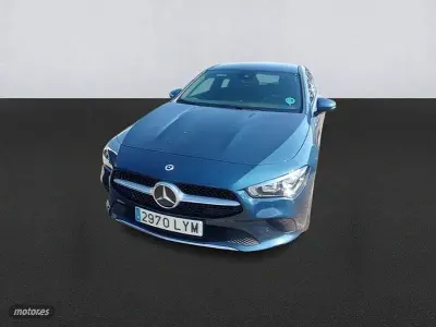 Usado Mercedes CLA220 Shooting Brake 190 CV (139 kW) 2022 Azul Familiar