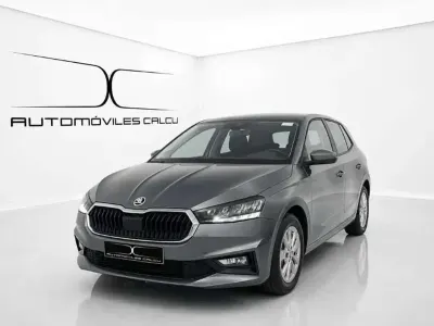 Usado Skoda Fabia Selection 95 CV (69 kW) 2025 Gris Utilitario