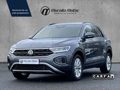 Usado VW T-Roc Life 115 CV (84 kW) 2023 Gris / plata SUV