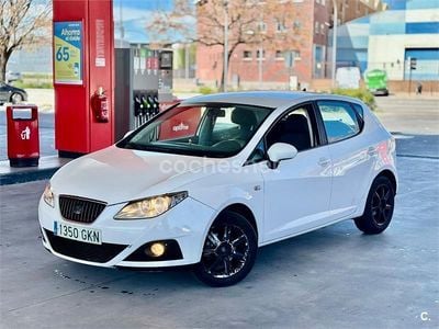 Usado Seat Ibiza Reference 105 CV (77 kW) 2009 Blanco Berlina