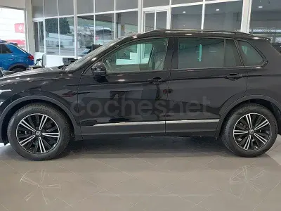 Usado VW Tiguan Life 150 CV (110 kW) 2024 Negro SUV