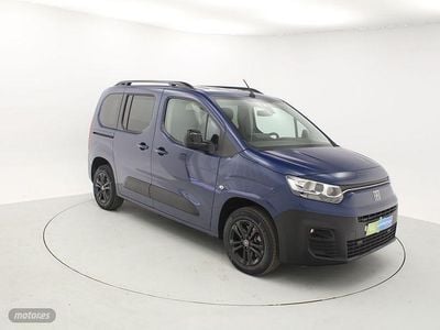 Usado Fiat Doblò Launch Edition 100 kW (136 CV) 2023 Azul Monovolumen