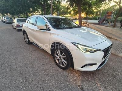 Infiniti Q30