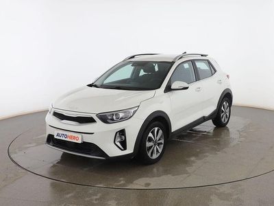 Usado Kia Stonic 84 CV (61 kW) 2023 Blanco SUV