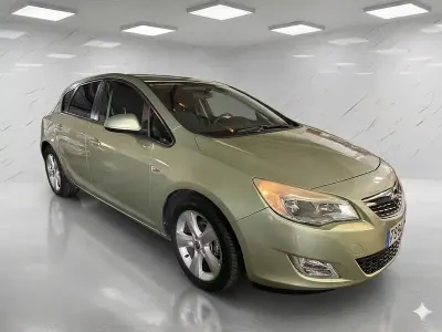 Brugt Opel Astra Excellence 140 HK (102 kW) 2014 Grøn Sedan