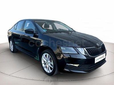 Usado Skoda Octavia Ambition 115 CV (84 kW) 2021 Blanco Berlina