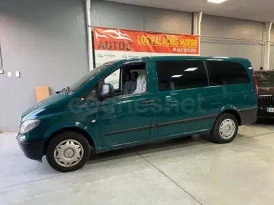 Usado Mercedes Viano 150 CV (110 kW) 2009 Verde Monovolumen