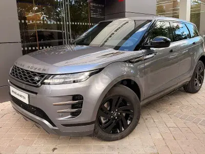 Käytetty Land Rover Range Rover evoque R-Dynamic 163 HP (119 kW) 2022 Harmaa Katumaasturi