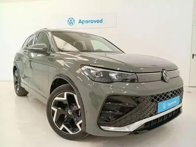 Usado VW Tiguan R-line 150 CV (110 kW) 2025 Verde SUV