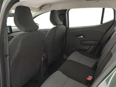 Usado Dacia Sandero Extreme 101 CV (74 kW) 2025 Verde Berlina