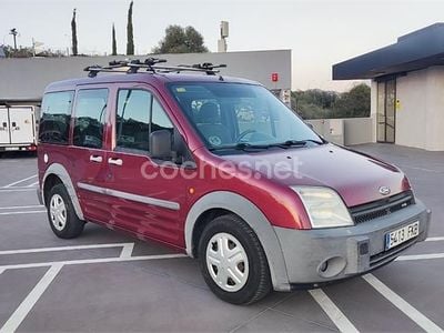 Usado Ford Tourneo Connect Trend 102 CV (75 kW) 2023 Granate Monovolumen