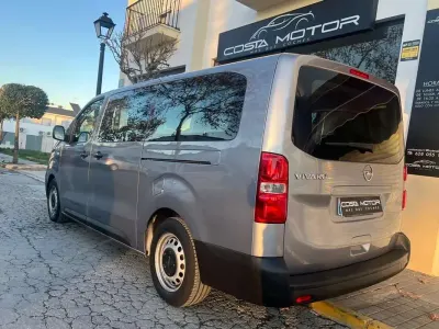 Usado Opel Vivaro-e Combi 120 CV (88 kW) 2021 Gris Monovolumen