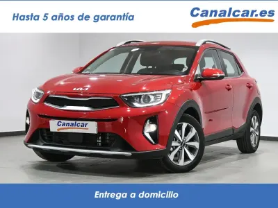 Usado Kia Stonic 120 CV (88 kW) 2022 Rojo SUV