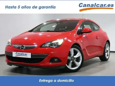 Usado Opel Astra GTC Selective 139 CV (102 kW) 2015 Rojo Berlina