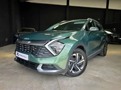 Käytetty Kia Sportage 160 HP (117 kW) 2025 Vihreä Katumaasturi