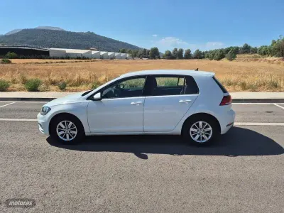 Usado VW Golf VII Advance 116 CV (85 kW) 2018 Blanco Berlina