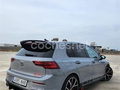 Usado VW Golf VIII GTI 245 CV (180 kW) 2020 Gris / plata Berlina
