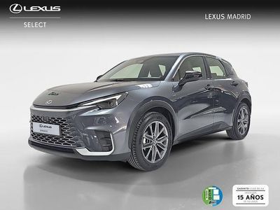 Usado Lexus LBX 136 CV (100 kW) 2025 Gris SUV