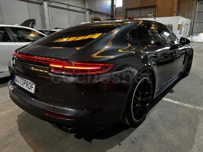 Usado Porsche Panamera GTS Sport Turismo Sport Turismo 460 CV (338 kW) 2019 Gris / plata Familiar