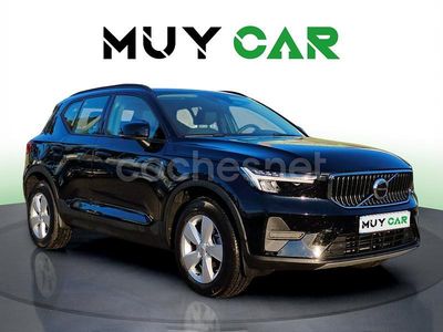 Negro Usado 2023 Volvo XC40 Momentum SUV | 26.990 € (Precio justo)