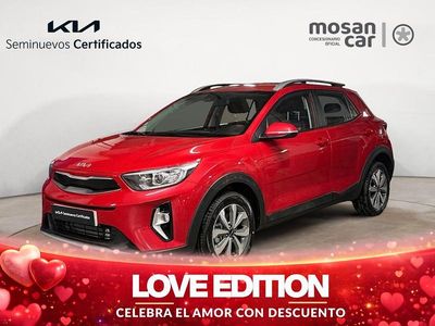 Usado Kia Stonic 100 CV (73 kW) 2024 Rojo signal SUV