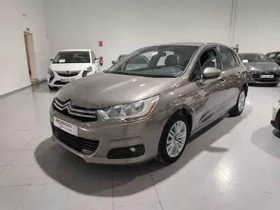Usado Citroën C4 Feel 99 CV (72 kW) 2016 Gris / plata Berlina