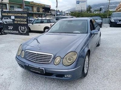 Usado Mercedes E270 Elegance 177 CV (130 kW) 2002 Gris Berlina