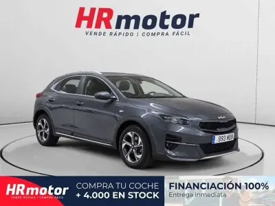 Usado Kia XCeed 120 CV (88 kW) 2022 Gris SUV