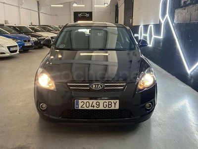 Usado Kia ProCeed Active 115 CV (84 kW) 2008 Negro Utilitario