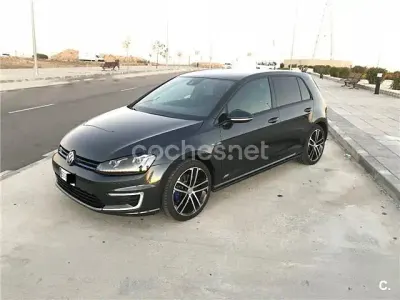 Usado VW Golf VII GTE 204 CV (150 kW) 2016 Gris / plata Berlina