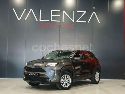 Usado Toyota Yaris Cross Style 116 CV (85 kW) 2022 Gris / plata SUV