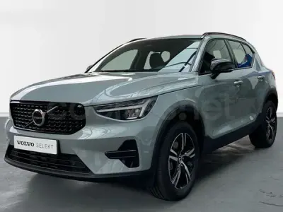 Usado Volvo XC40 Plus 163 CV (119 kW) 2025 Gris / plata SUV