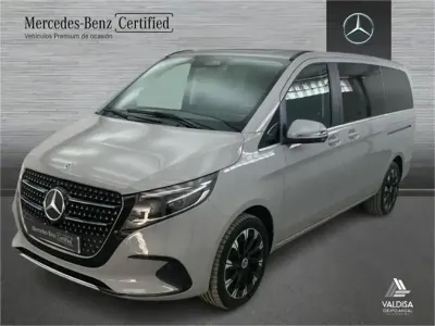 Usado Mercedes V250 Avantgarde 190 CV (139 kW) 2024 Gris / plata Monovolumen