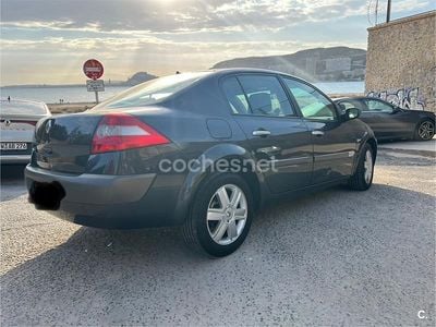 Usado Renault Mégane II Authentique 100 CV (73 kW) 2005 Azul Berlina