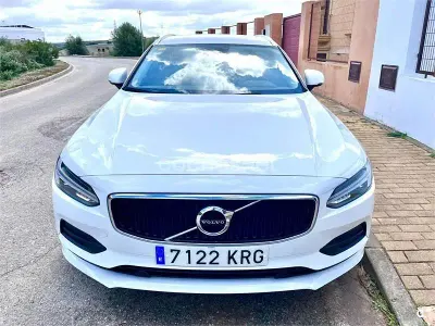Usado Volvo V90 Momentum 150 CV (110 kW) 2018 Blanco Familiar