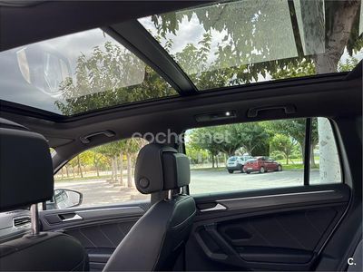 Gris / plata Usado 2021 VW Tiguan R-line SUV | 34.900 € (Caro)