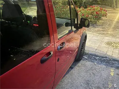 Usado Ford Transit Connect 100 HP (73 kW) 2015 Vermelho Monovolume