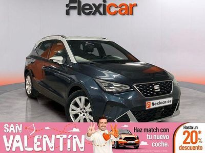 Usado Seat Arona Xperience 110 CV (80 kW) 2022 Gris / plata SUV