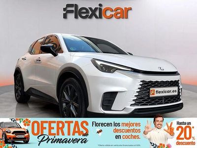 Usado Lexus LBX 136 CV (100 kW) 2024 Blanco SUV