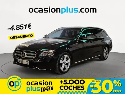 Usado Mercedes E220 194 CV (142 kW) 2017 Negro Familiar